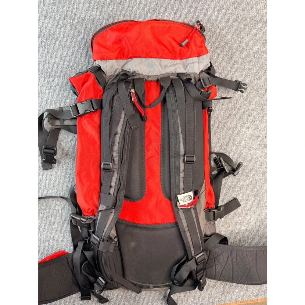 The‎ North Face Shuttle 30 Backpack Red Gray Hiking Travel Laptop Bag ASW3